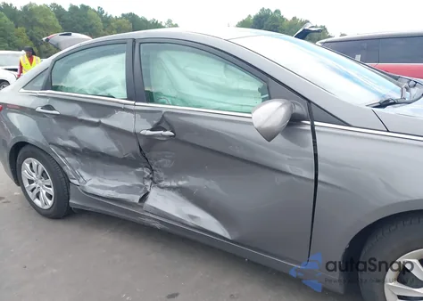 2013 Hyundai Sonata Gls z USA, uszkodzony, nr VIN 5NPEB4AC3DH505698